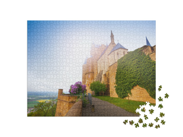 puzzle 1000 dílků „Stěna s břečťanem krásného zámku Hohenzollern“