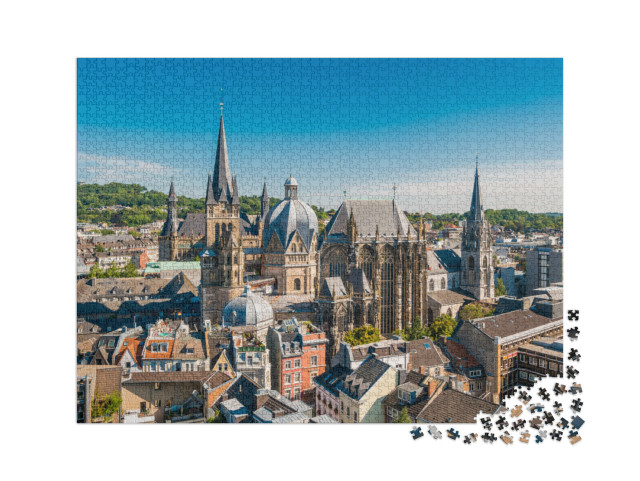 puzzle 2000 dílků „Krásné město Cáchy, Německo“