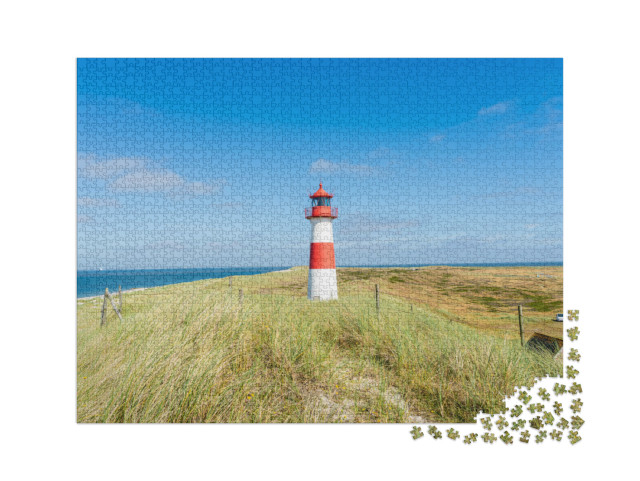 puzzle 2000 dílků „Červenobílý maják na ostrově Sylt, Německo“