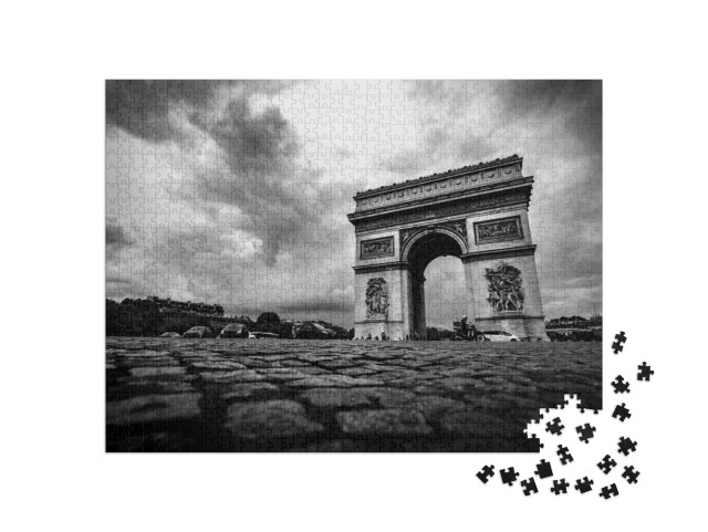 puzzle 1000 dílků „Vítězný oblouk, Paříž, černobíle“