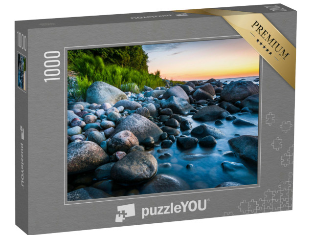 puzzle 1000 dílků „Pláž s pobřežním lesem při západu slunce, Baltské moře, Jasmund, Rujána“