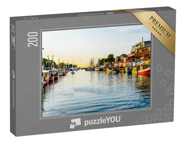 puzzle 200 dílků „Kanál s loděmi a Baltským mořem ve Warnemünde, Rostock, Německo“