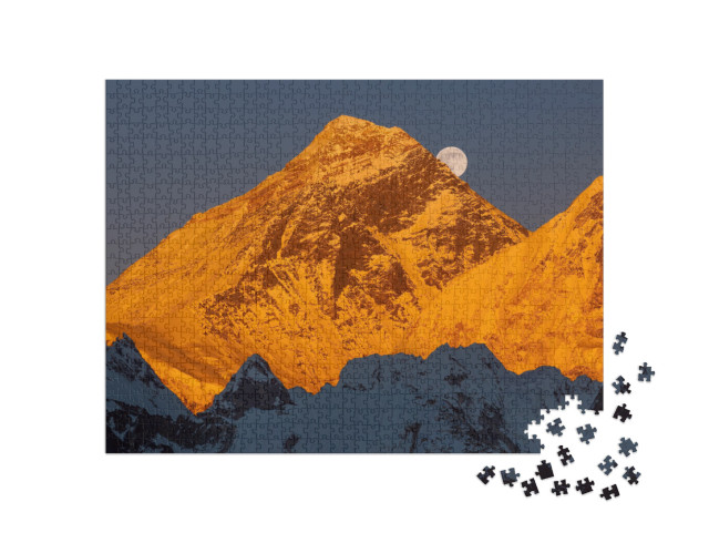 puzzle 1000 dílků „Zlatá pyramida Mount Everestu při západu slunce“