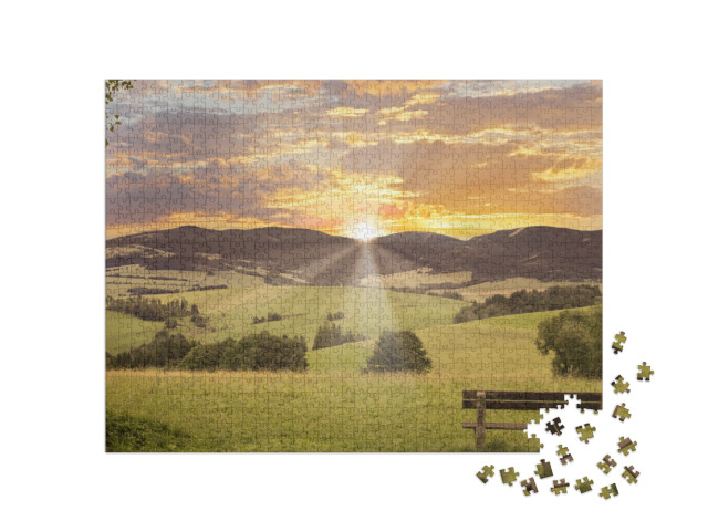 puzzle 1000 dílků „Pohled do údolí, na hory a západ slunce“