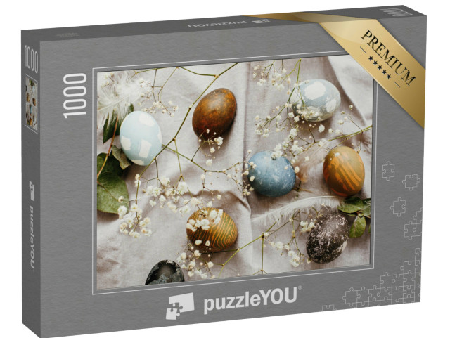 puzzle 1000 dílků „Veselé Velikonoce: Přírodně barvená barevná velikonoční vajíčka na lněném plátně“