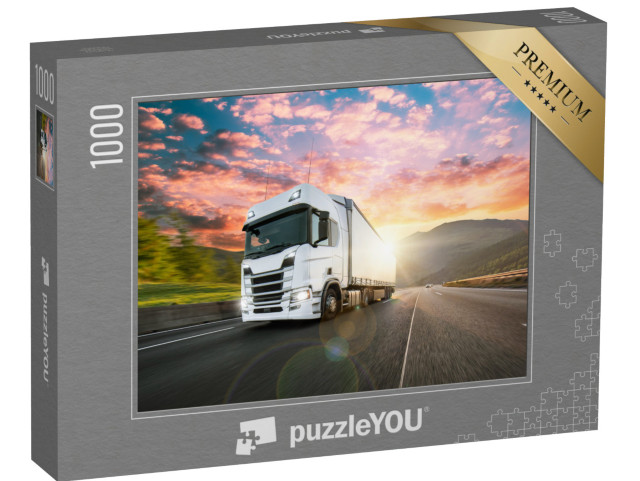 puzzle 1000 dílků „Bílý nákladní vůz s kontejnerem na dálnici“