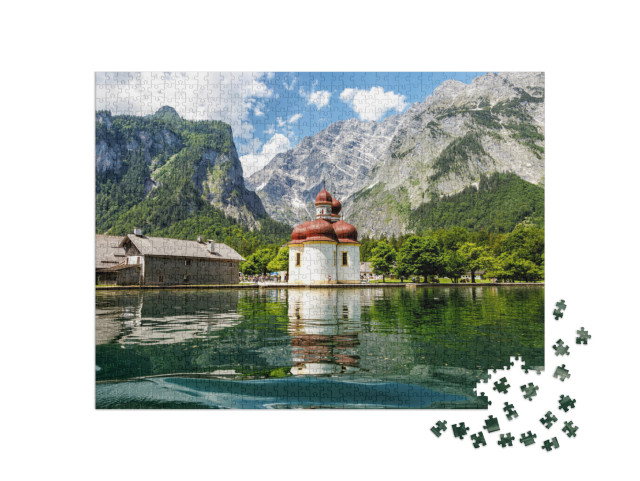 puzzle 1000 dílků „Pohled na kostel svatého Bartoloměje od jezera Königssee, Bavorsko“