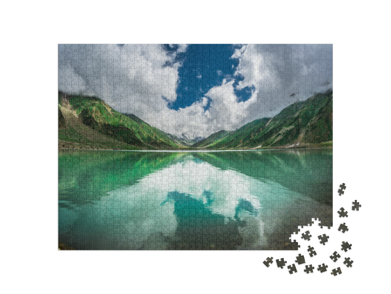 puzzle 1000 dílků „3224 metrů vysoké jezero Saiful Muluk, modrozelená voda v Pákistánu“