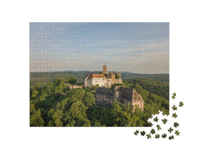 puzzle 1000 dílků „Letecký pohled na hrad Wartburg u Eisenachu“