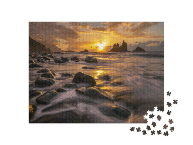 puzzle 1000 dílků „Zářící západ slunce na pobřeží Tenerife“