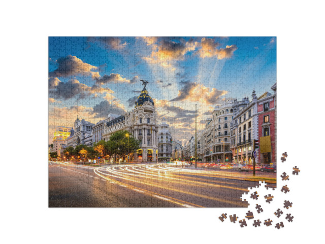 puzzle 1000 dílků „Krajina Madridu s ulicemi Calle de Alcala a Gran Via, Španělsko“