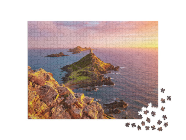 puzzle 1000 dílků „Západ slunce na Torra di a Parata s janovskou věží, Korsika“