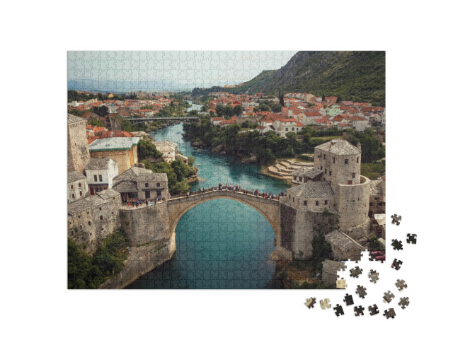 puzzle 1000 dílků „Panoramatický pohled na Mostar v Bosně a Hercegovině“
