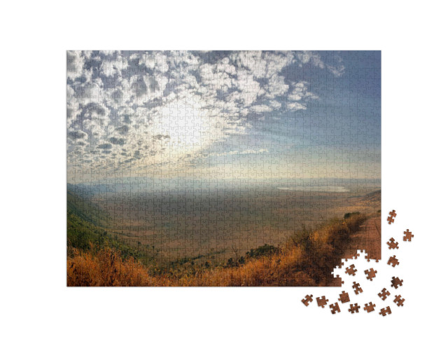 puzzle 1000 dílků „Panorama kráteru Ngorongoro se slunečnou modrou oblohou“