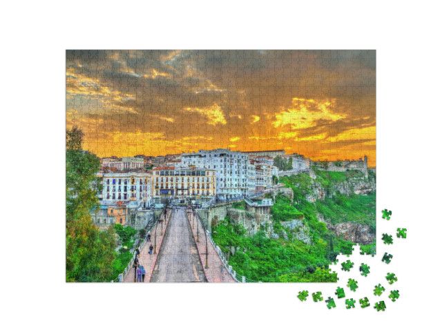 puzzle 1000 dílků „Constantine při západu slunce, Alžírsko“