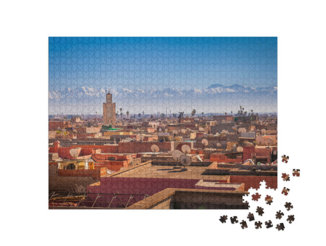 puzzle 1000 dílků „Panoramatický pohled na Marrákeš a zasněžené pohoří Atlas, Maroko“