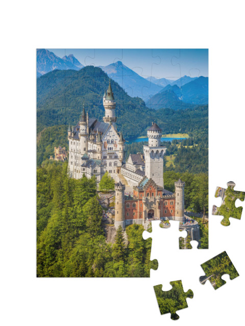 puzzle 48 dílků „Zámek Neuschwanstein, který nechal v 19. století postavit král Ludvík II.“