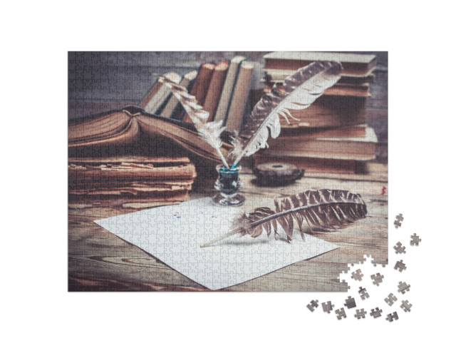 puzzle 1000 dílků „Vintage knihy zátiší, inkoust a tuše“