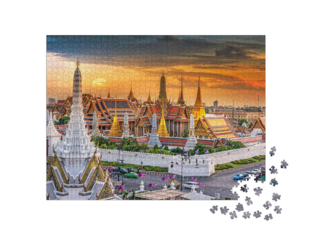 puzzle 1000 dílků „Velký palác a chrám Wat Phra Keaw při západu slunce, Bangkok, Thajsko“