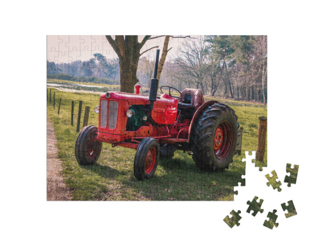puzzle 200 dílků „Červený historický traktor v Drenthe u Havelte“