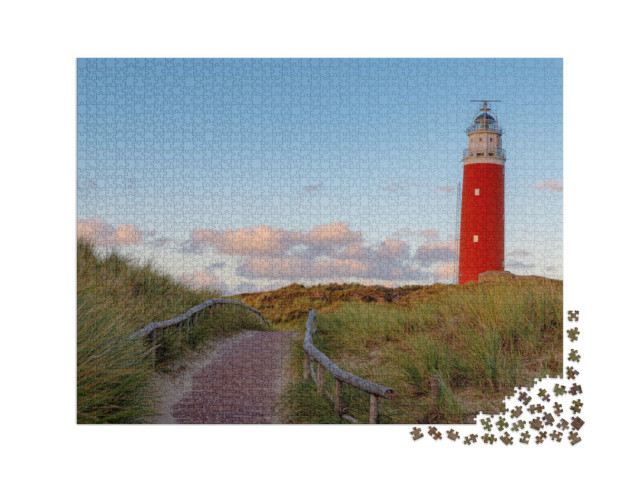 puzzle 2000 dílků „Červený maják Eierland na nizozemském ostrově Texel“