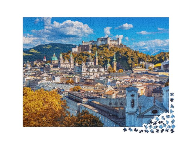 puzzle 2000 dílků „Salcburské panorama s pevností Hohensalzburg na podzim, Rakousko“