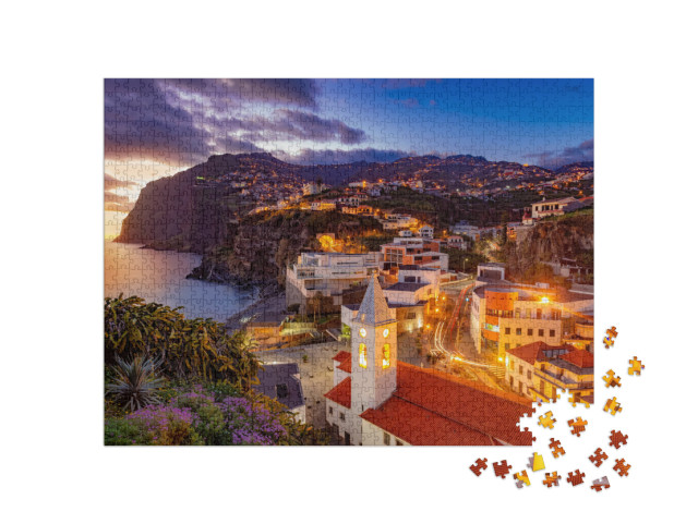 puzzle 1000 dílků „Camara de Lobos za soumraku, Madeira“