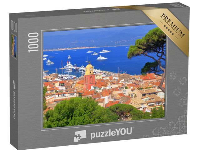 puzzle 1000 dílků „Letecký pohled: Staré město Saint-Tropez s loděmi v pozadí, Francie“