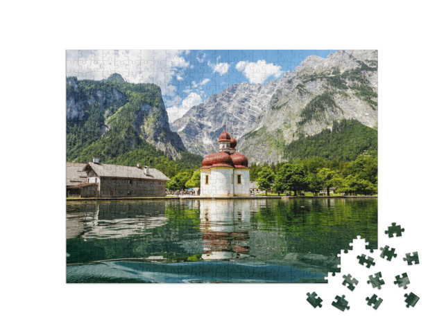 puzzle 500 dílků „Pohled na kostel svatého Bartoloměje od jezera Königssee, Bavorsko“