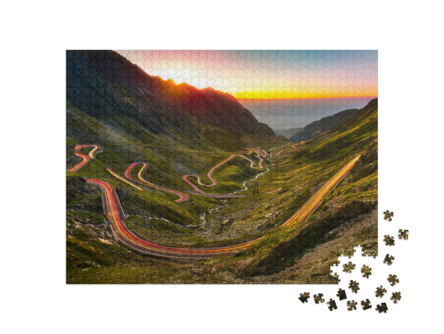 puzzle 1000 dílků „Transfagarašský průsmyk při západu slunce v Rumunsku“