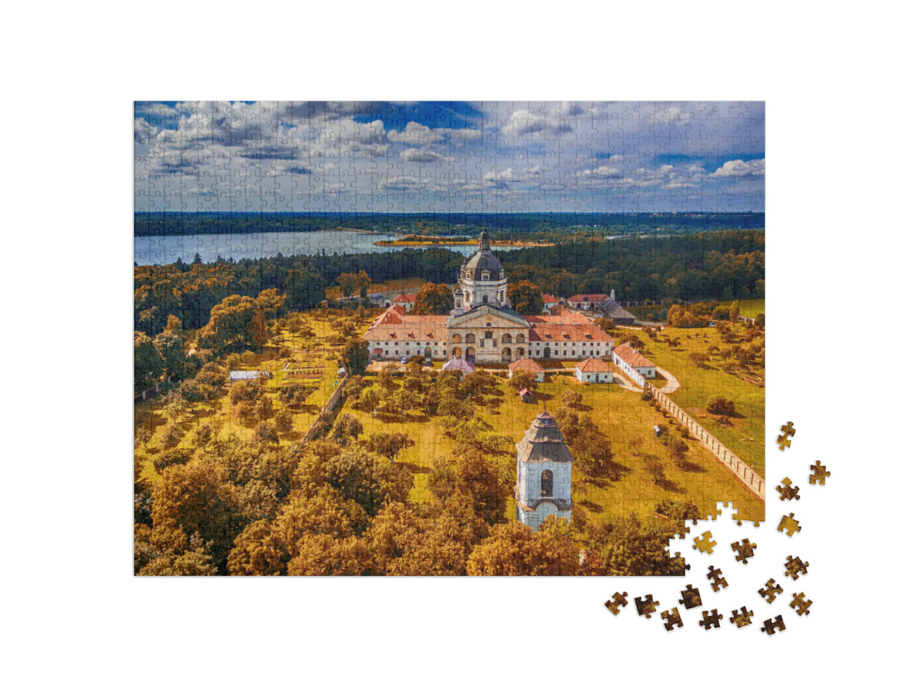 puzzle 1000 dílků „Klášter a kostel Pazaislis na ostrově v Kaunaské přehradě, Litva“