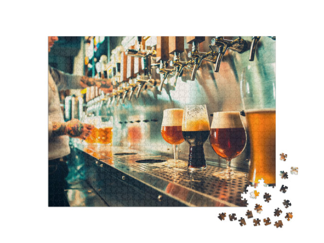 puzzle 1000 dílků „Setkáváme se s Oktoberfestem. Ruka barmana nalévajícího velkou la...“