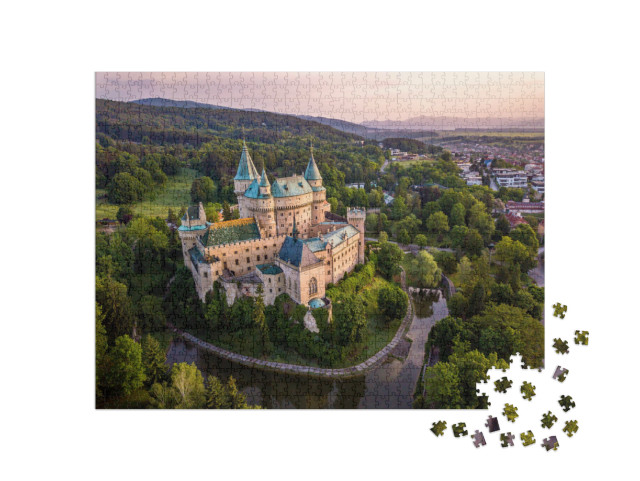 puzzle 1000 dílků „Působivý Bojnický zámek, Slovensko“