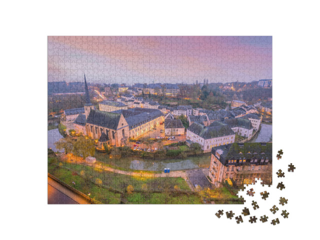 puzzle 1000 dílků „Panorama historického centra Lucemburku, pohled ze vzduchu“