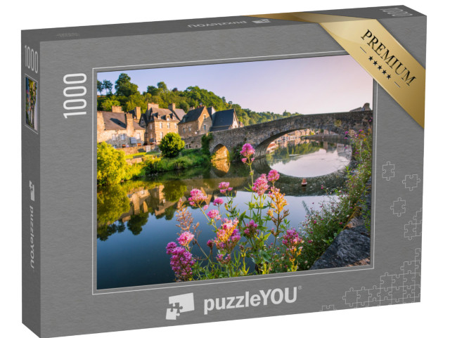 puzzle 1000 dílků „Středověký most a kamenné domy na řece Rance, Bretaň, Francie“