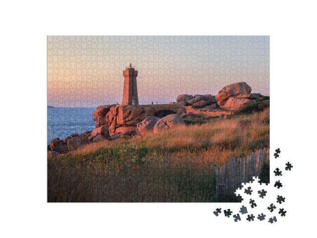 puzzle 1000 dílků „Maják Perros-Guirec při západu slunce, Bretaň, Francie“