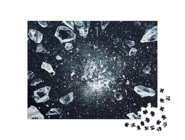 puzzle 1000 dílků „Led rozdrcený na černém pozadí“