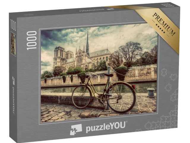 puzzle 1000 dílků „Retro jízdní kolo vedle katedrály Notre Dame v Paříži, Francie“