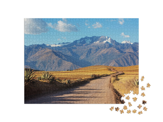 puzzle 1000 dílků „Krajina Pampa v pohoří Cordillera de Los Andes, Peru, Jižní Amerika“