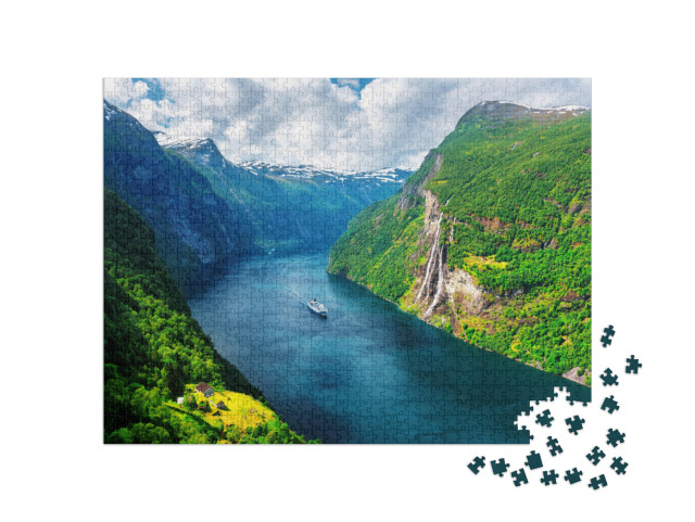puzzle 1000 dílků „Sunnylvsfjord a slavné vodopády Sedm sester, Norsko“