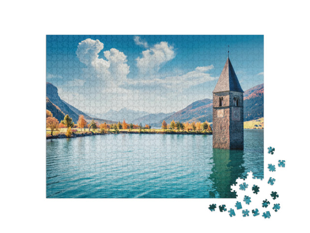 puzzle 1000 dílků „Malebný podzimní pohled z věže potopeného kostela v Resii, Jižní Tyrolsko“