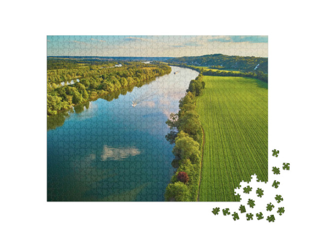 puzzle 1000 dílků „Seina v zelené krajině, severní Francie“