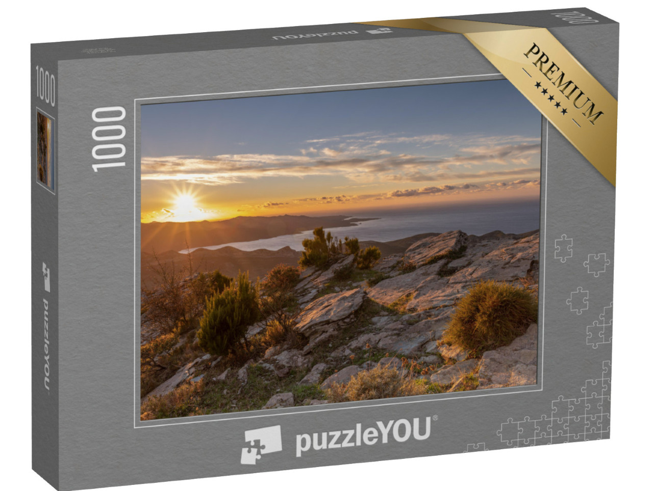 puzzle 1000 dílků „Podzimní vegetace v horách Korsiky s mořem v pozadí“