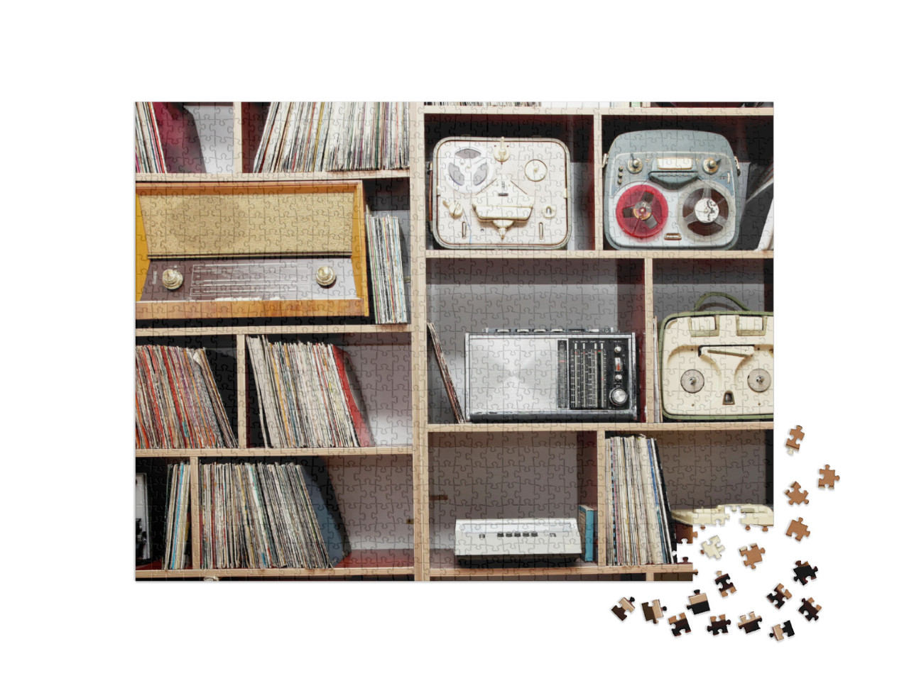puzzle 1000 dílků „Sbírka historických rádií, gramofonů a vinylových desek“