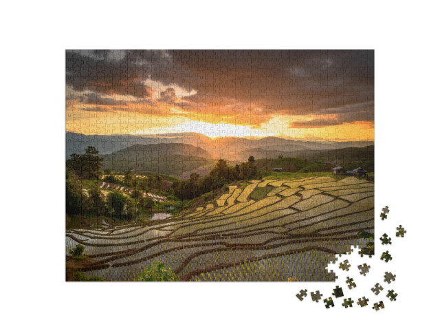 puzzle 1000 dílků „Rýžová pole při západu slunce, Chiang Mai, Thajsko“