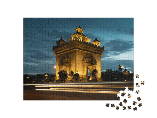 puzzle 1000 dílků „Památník vítězství Patuxai ve Vientiane, hlavním městě Laosu“