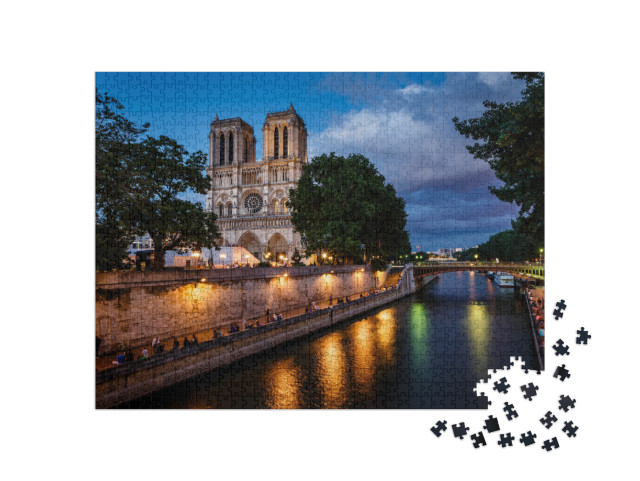 puzzle 1000 dílků „Katedrála Notre Dame de Paris a večerní Seina, Paříž, Francie“