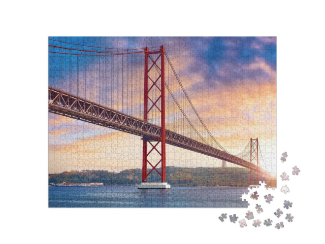 puzzle 1000 dílků „Ponte 25 de Abril přes řeku Tagus v Lisabonu, Portugalsko“