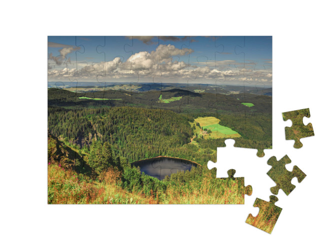 puzzle 48 dílků „Panoramatický pohled na Černý les, Německo“