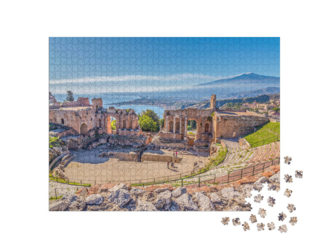 puzzle 1000 dílků „Starověké řecké divadlo v Taormině před sopkou Etnou, Sicílie, Itálie“